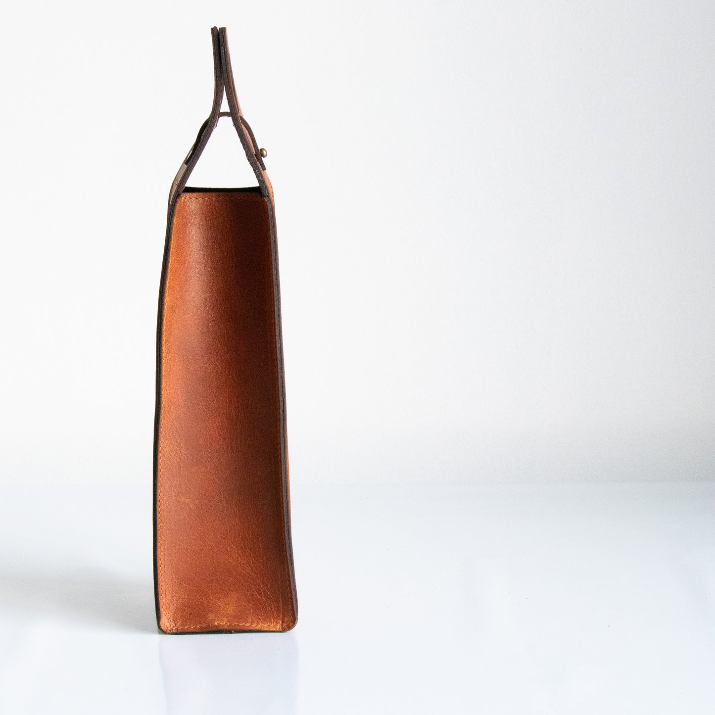 Leather wine carrier  - Single bottle