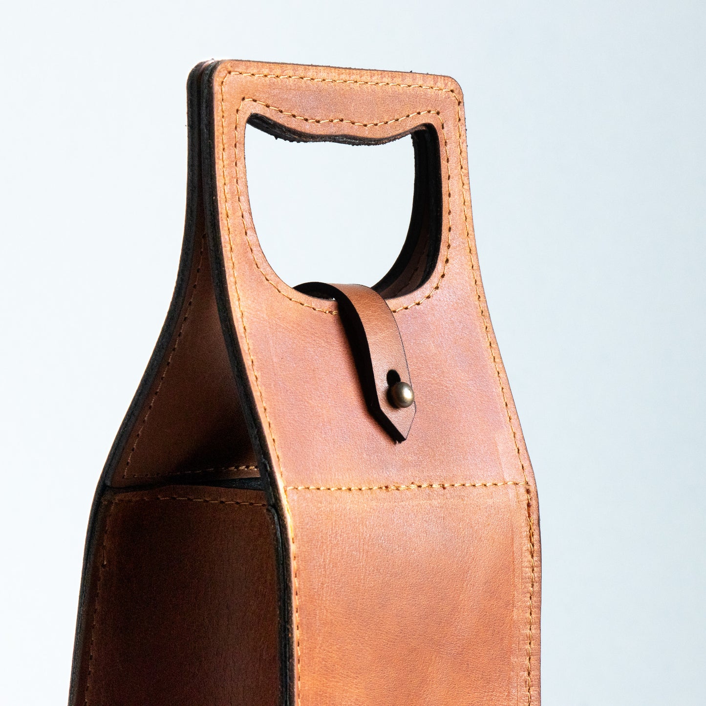 Leather wine carrier  - Single bottle